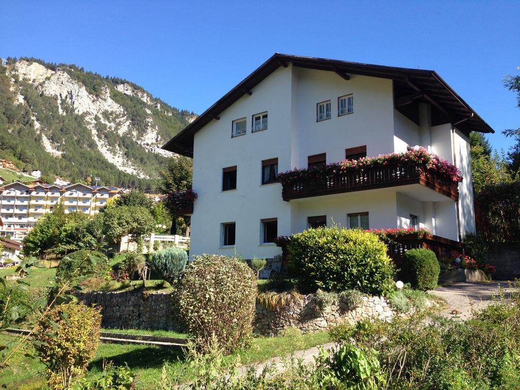 Villa Ginestra Molveno Room photo
